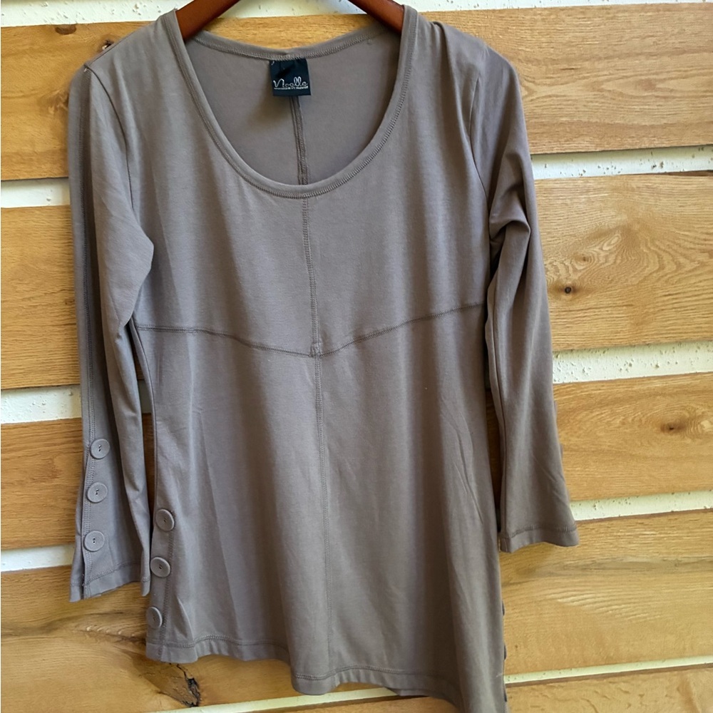 Noelle Taupe Asymmetrical Hem Button Detail‎ Long Sleeve Tunic Top Scoop Neck